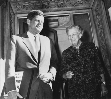 Eleanor_Roosevelt_and_John_F._Kennedy_in_New_York_02.jpg